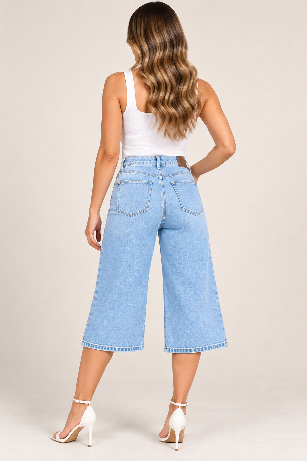 Light Blue High-Rise Wide-Leg Jeans / Lizz Studio